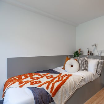 Standard En Suite - Image 2